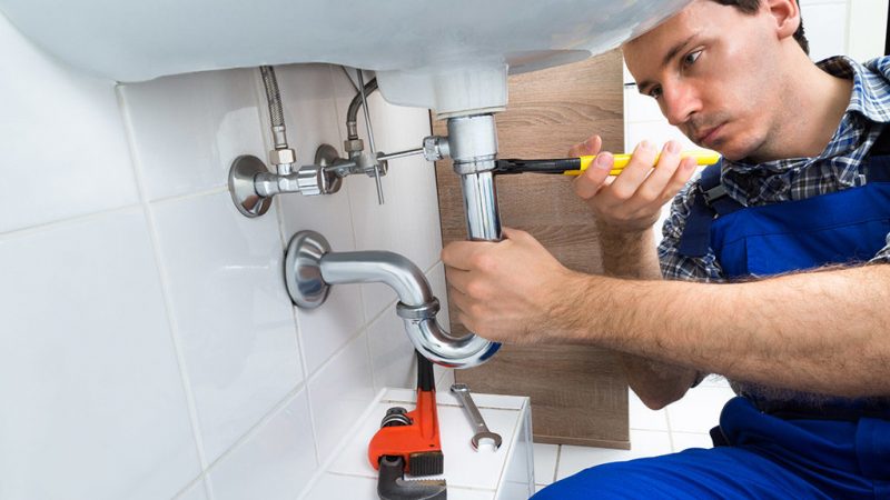 What to Keep In Mind When Choosing a Plumber?